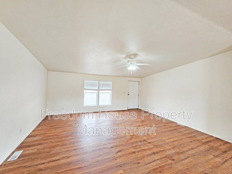 5220 Jerry Avenue property image