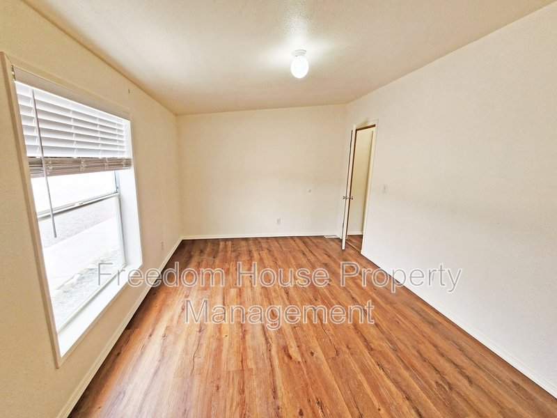 5220 Jerry Avenue property image