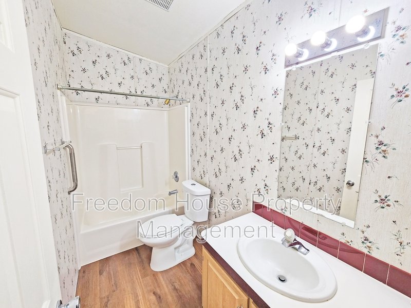 5220 Jerry Avenue property image