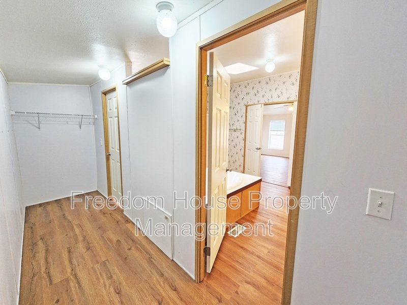 5220 Jerry Avenue property image