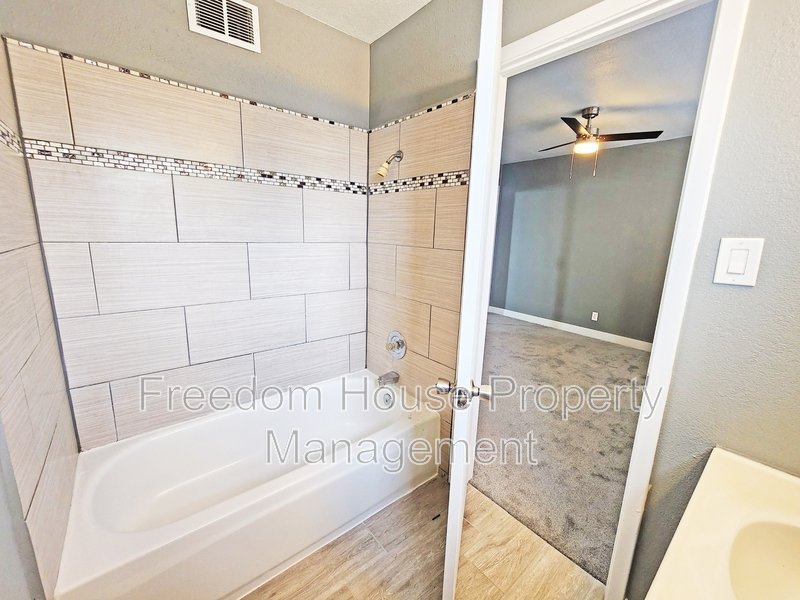 5409 Mountain View Dr property image