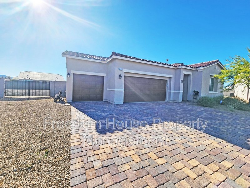 4901 Fairwood Court property image