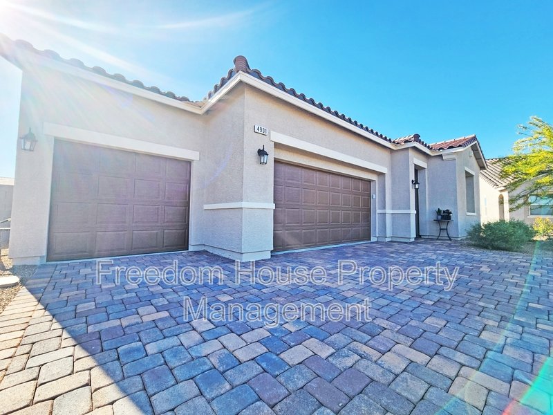 4901 Fairwood Court property image