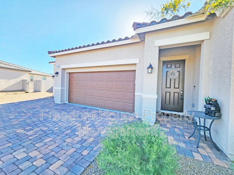 4901 Fairwood Court property image