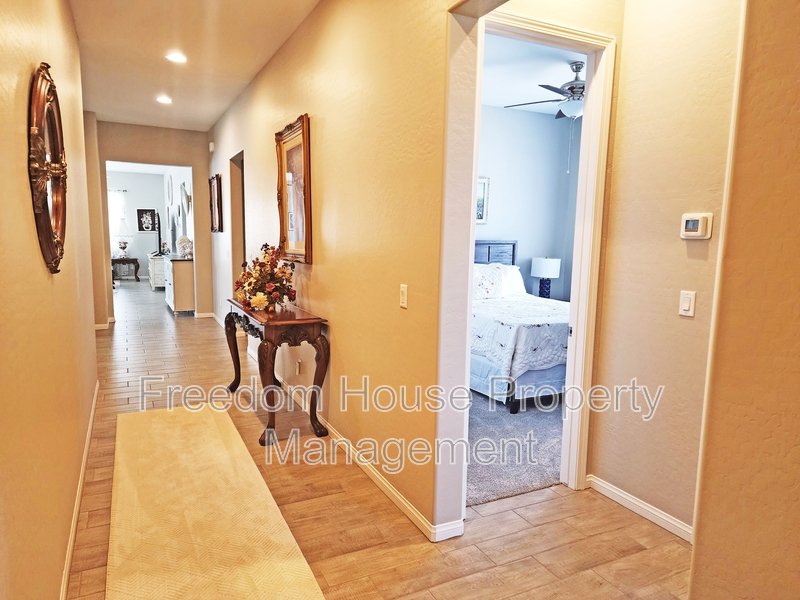 4901 Fairwood Court property image