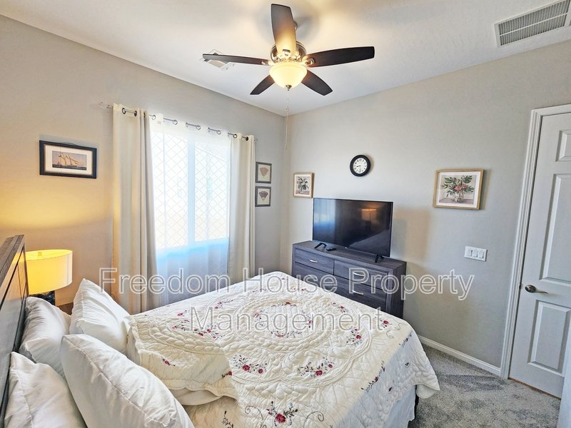 4901 Fairwood Court property image