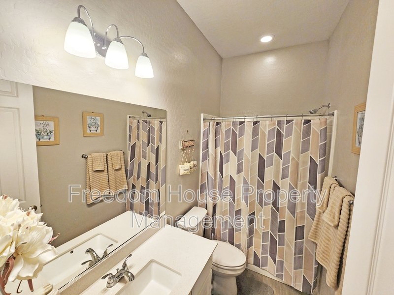 4901 Fairwood Court property image
