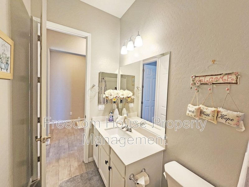 4901 Fairwood Court property image