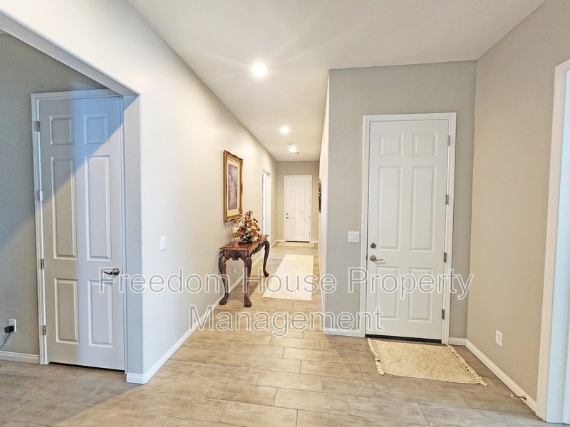 4901 Fairwood Court property image