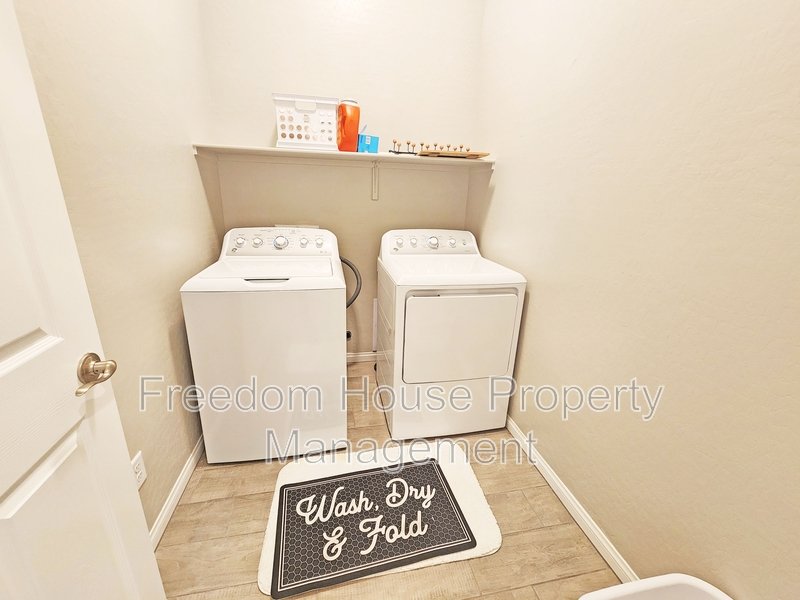 4901 Fairwood Court property image