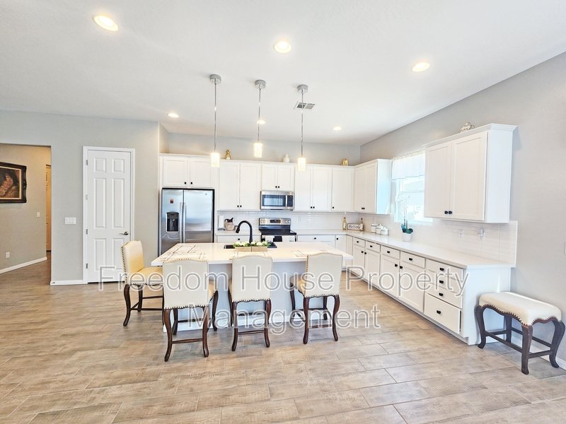 4901 Fairwood Court property image