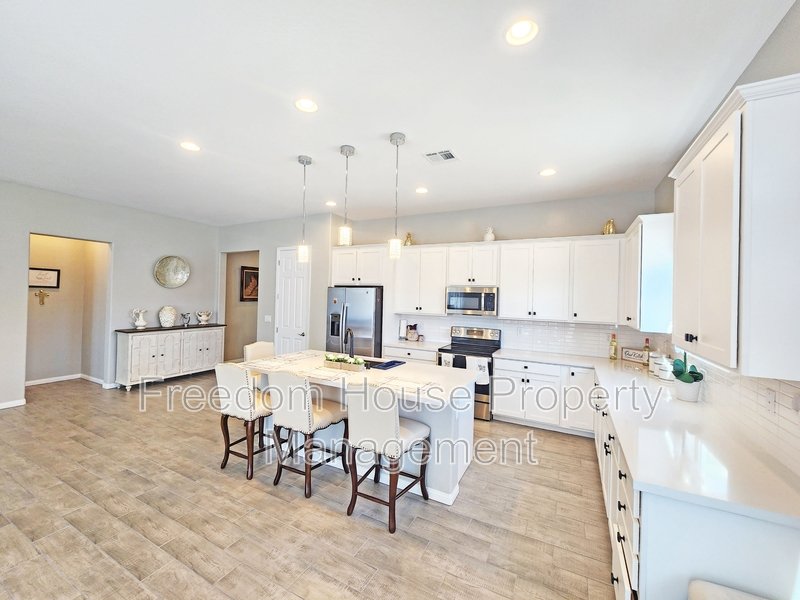 4901 Fairwood Court property image