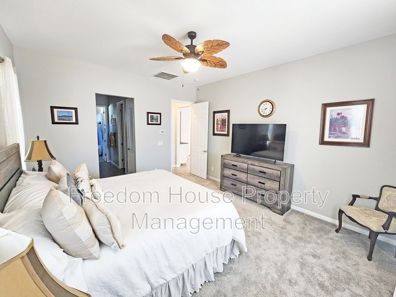 4901 Fairwood Court property image
