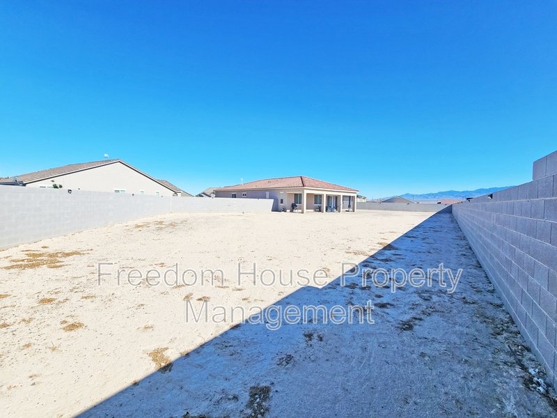 4901 Fairwood Court property image