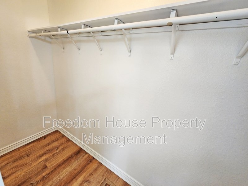 5945 Badlands Lane property image