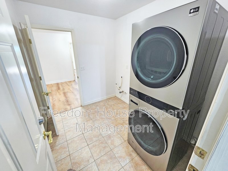 5945 Badlands Lane property image