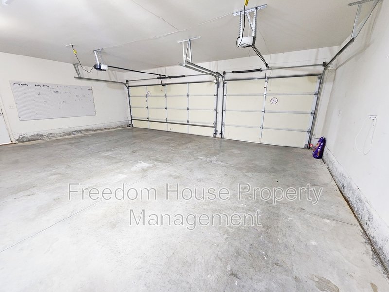 5945 Badlands Lane property image