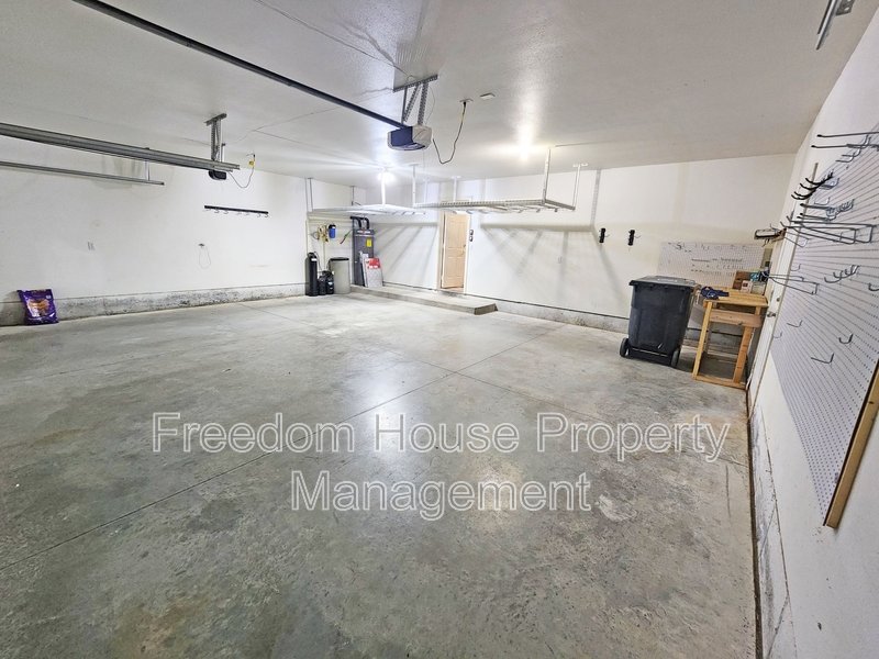 5945 Badlands Lane property image