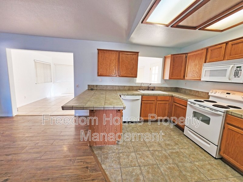 2341 Yakima Avenue property image
