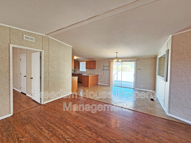 6060 Superior Lane property image