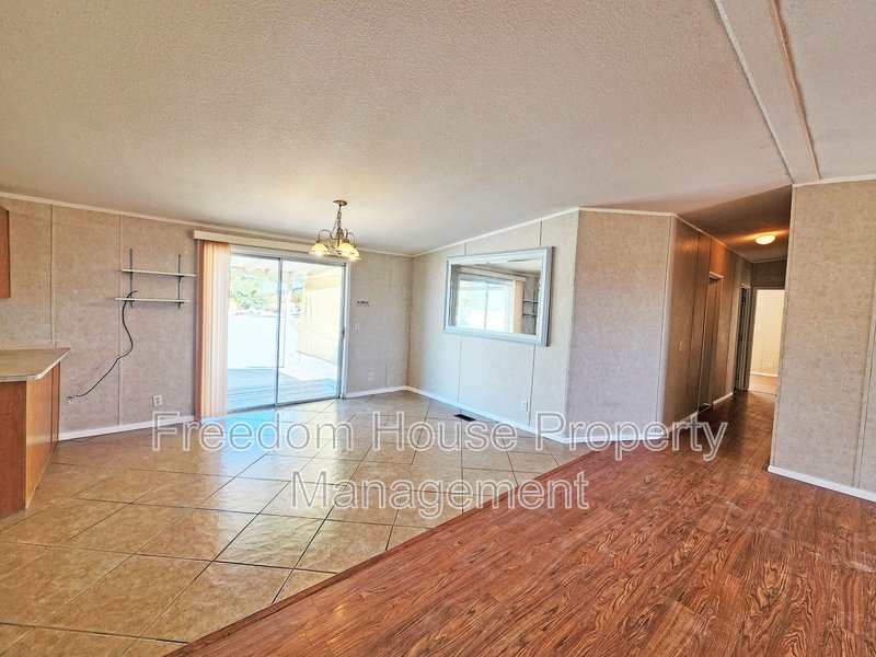 6060 Superior Lane property image