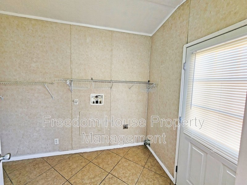 6060 Superior Lane property image