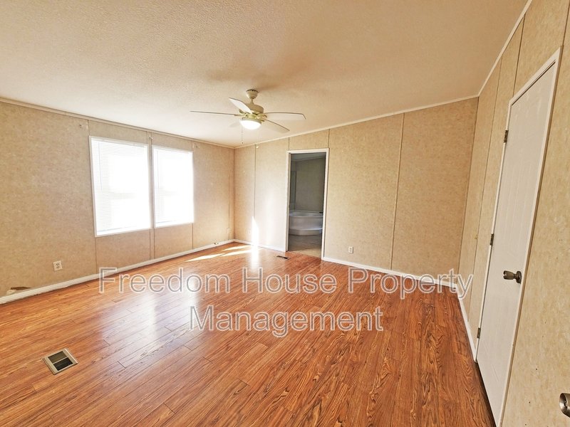 6060 Superior Lane property image