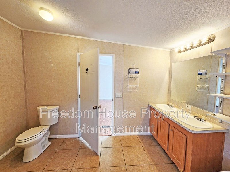 6060 Superior Lane property image