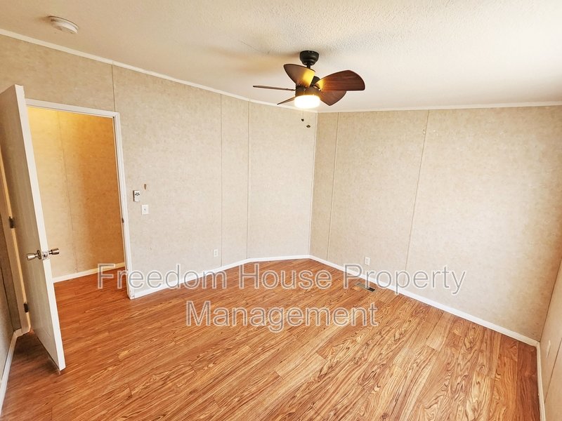 6060 Superior Lane property image