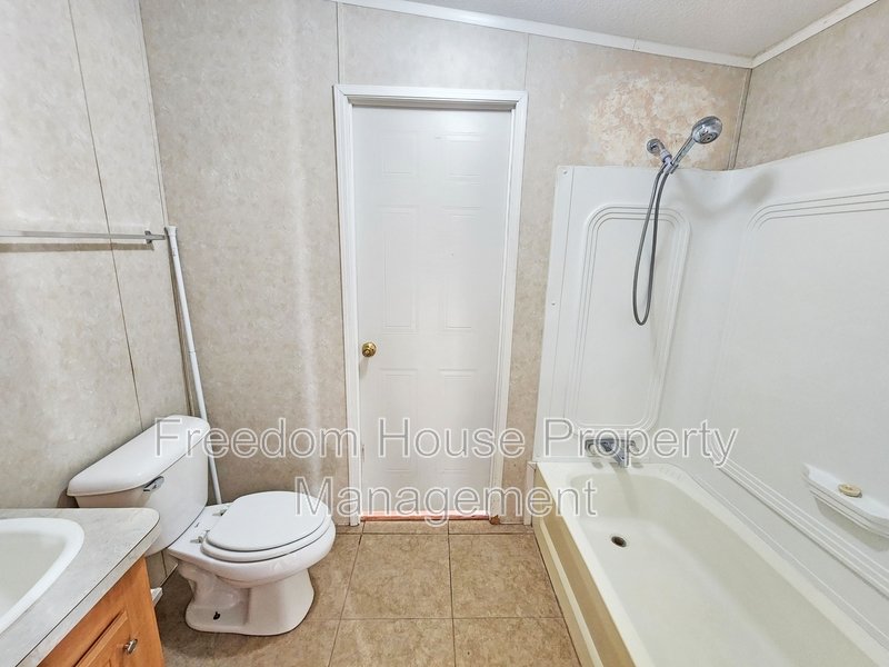 6060 Superior Lane property image