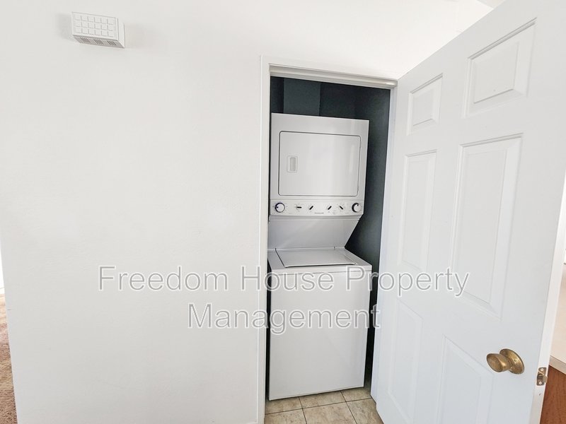 2321 East Calvada Boulevard #3 NO DOGS property image