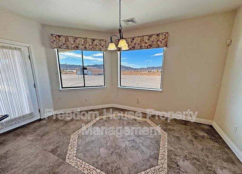 3580 Prairie Avenue property image