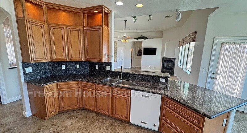 3580 Prairie Avenue property image