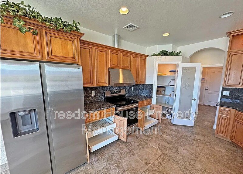 3580 Prairie Avenue property image