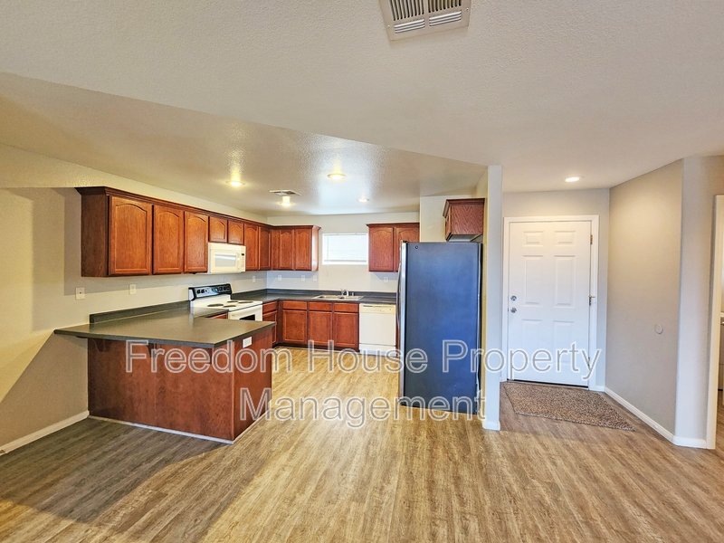 200 Mount Charleston Drive - 3 property image