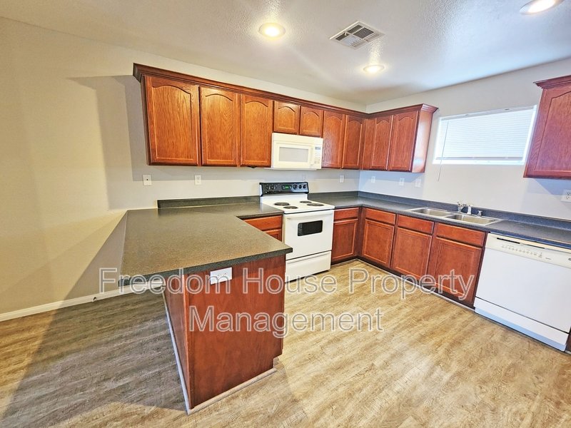 200 Mount Charleston Drive - 3 property image