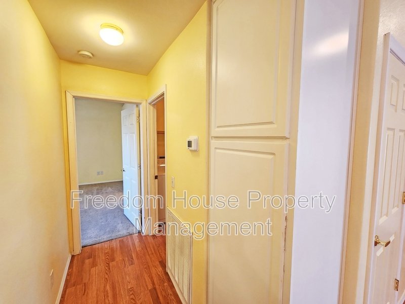 960 Lone Pine property image