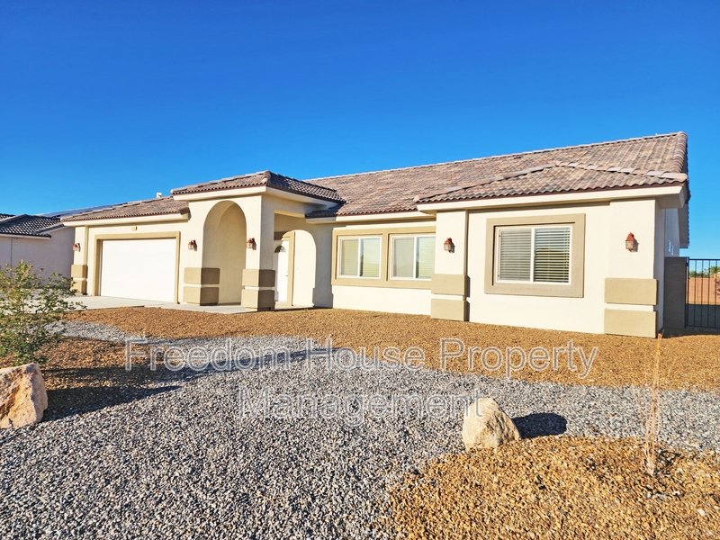 4920 Honey Locust Drive property image