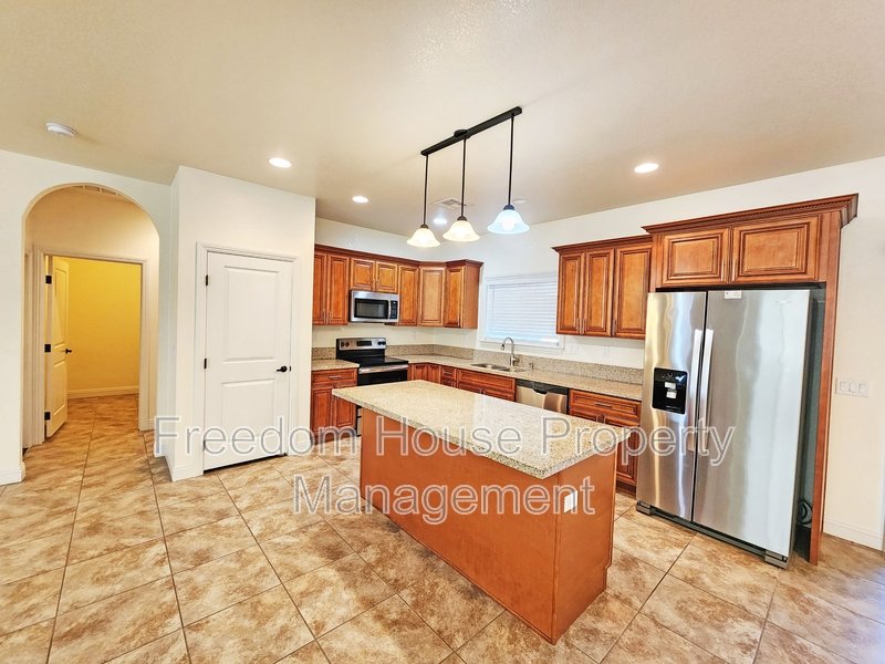 4920 Honey Locust Drive property image