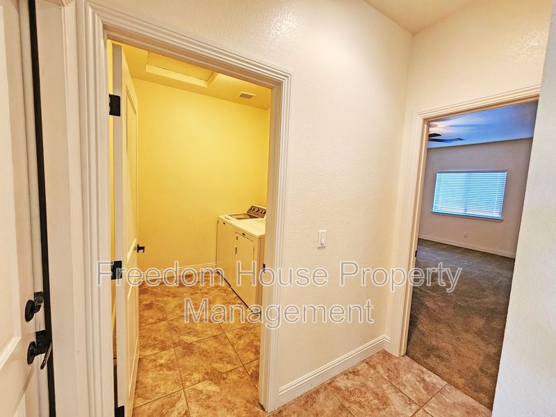 4920 Honey Locust Drive property image