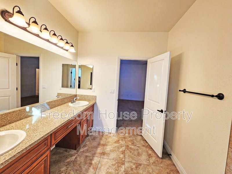 4920 Honey Locust Drive property image