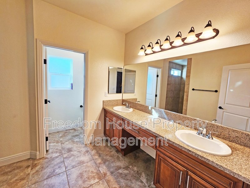 4920 Honey Locust Drive property image