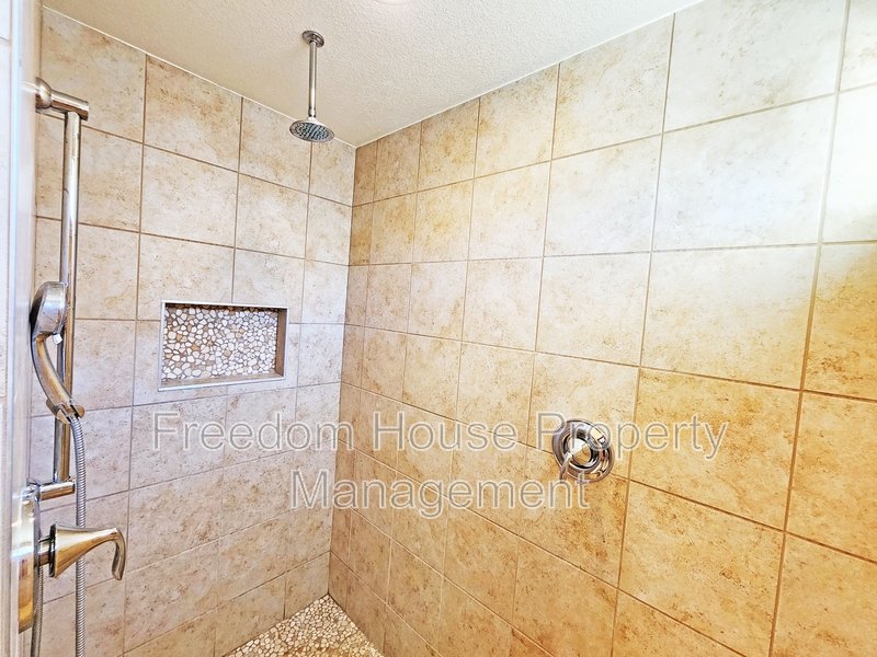 4920 Honey Locust Drive property image