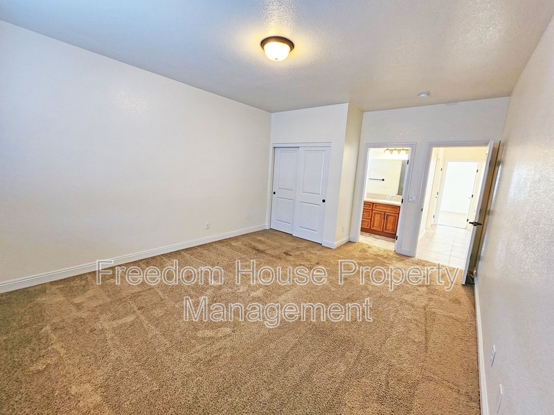 4920 Honey Locust Drive property image