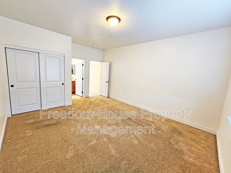 4920 Honey Locust Drive property image