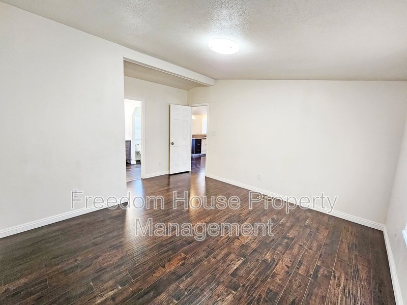1270 Landmark Avenue property image