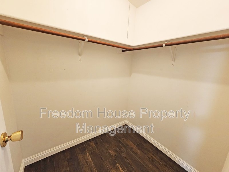 1270 Landmark Avenue property image