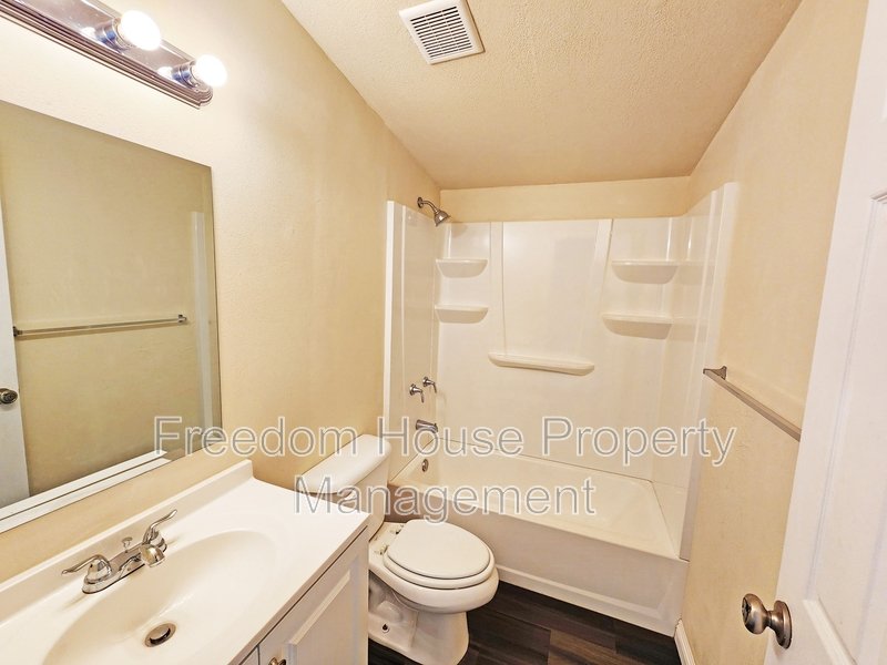 1270 Landmark Avenue property image