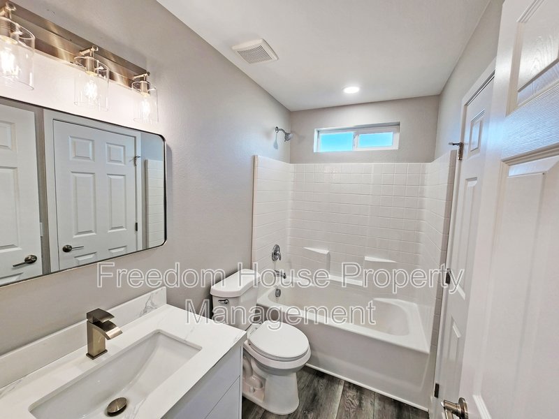 581 Valiant Avenue property image