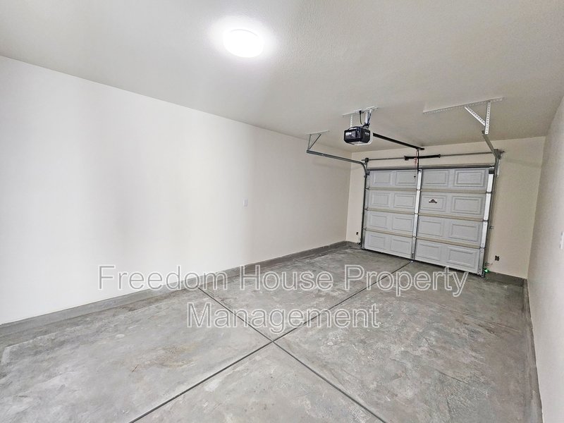 581 Valiant Avenue property image